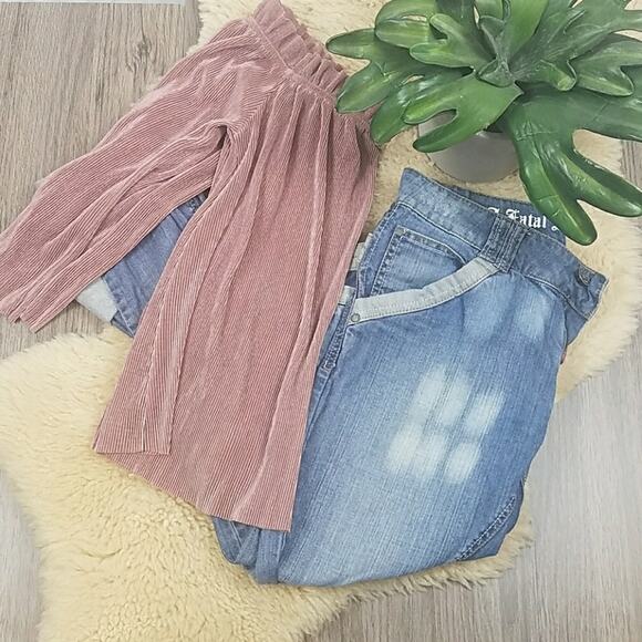 J.O.A. rose pink pleated loose fitting top w/ruffled collar XS. - Picture 1 of 4